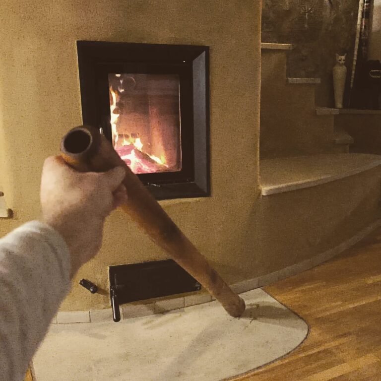 Instagram post from larseickstaedt. This post is in position 19.